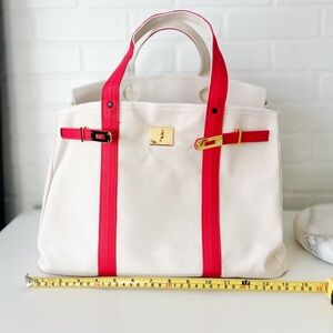 Boatkin-style canvas tote + red handles. NEW, In-hand & ready to ship! ❤️